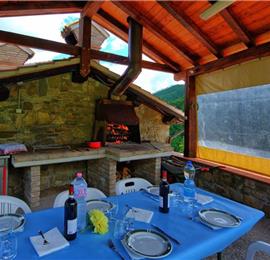 5 Bedroom Villa with Pool near Gubbio in Umbria, Sleeps 10